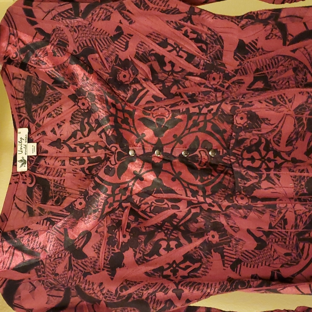 Unity world wear top sz sm